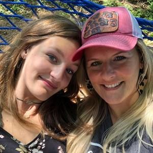 Meet your Posher, Karin